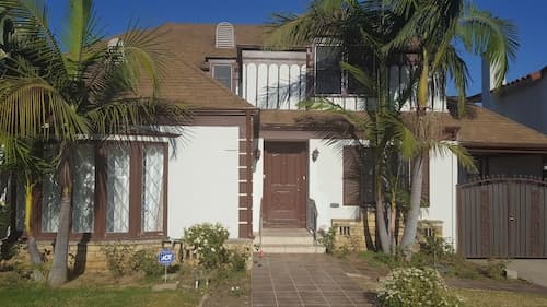Great 2 Floor house in Beverly-wood