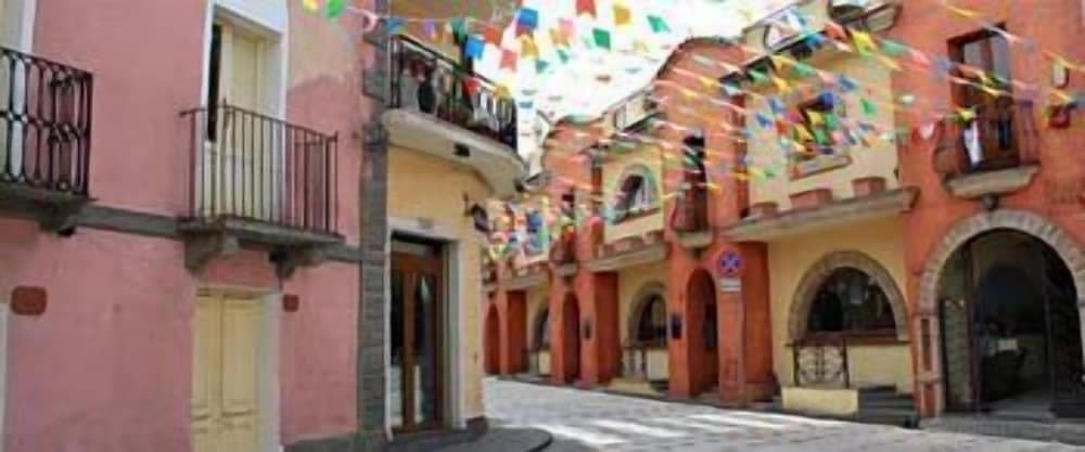 Konaklama yerinin ön cephesi