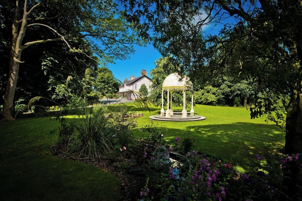 Plas Dinas Country House