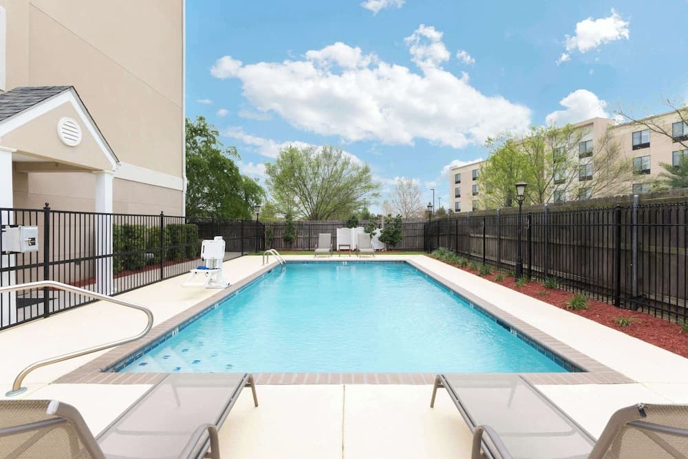 Microtel Inn & Suites by Wyndham Baton Rouge Airport