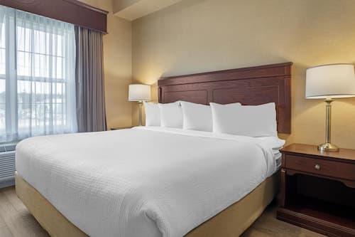 Best Western Plus Fredericton Hotel & Suites