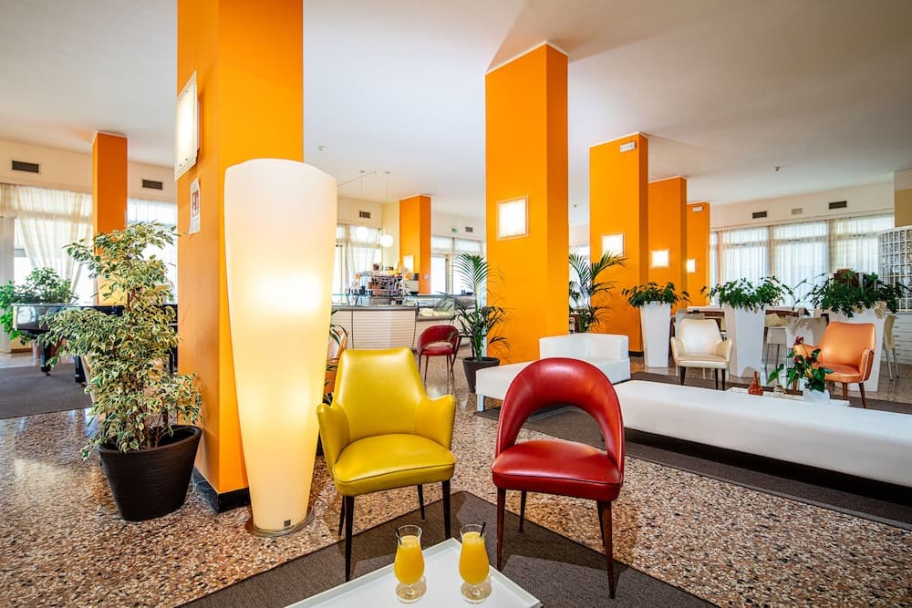 Lobi dinlenme salonu