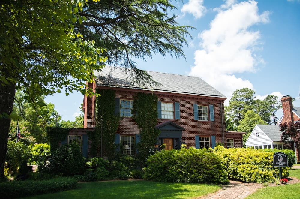 Williamsburg Manor B&B