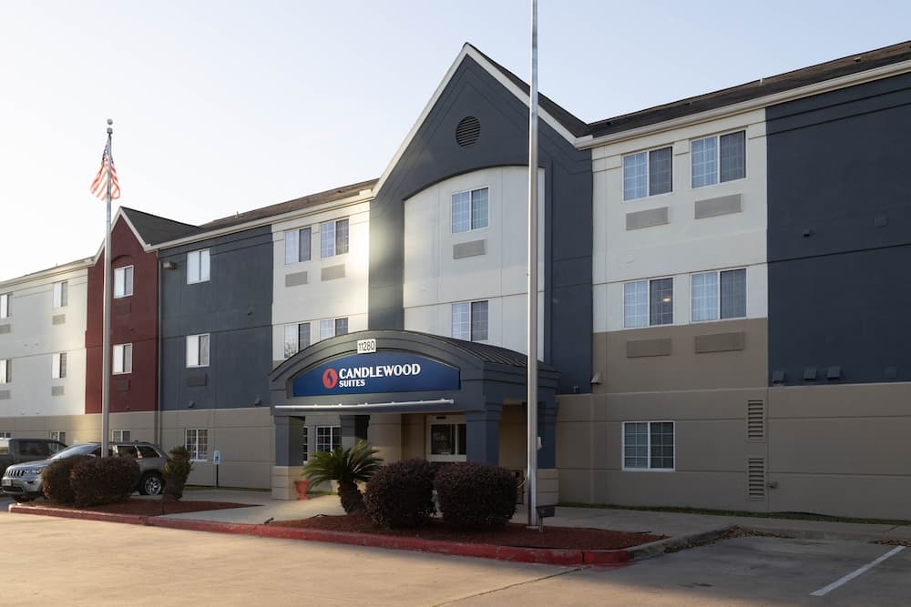 Candlewood Suites Houston Westchase/ Westheimer. by IHG