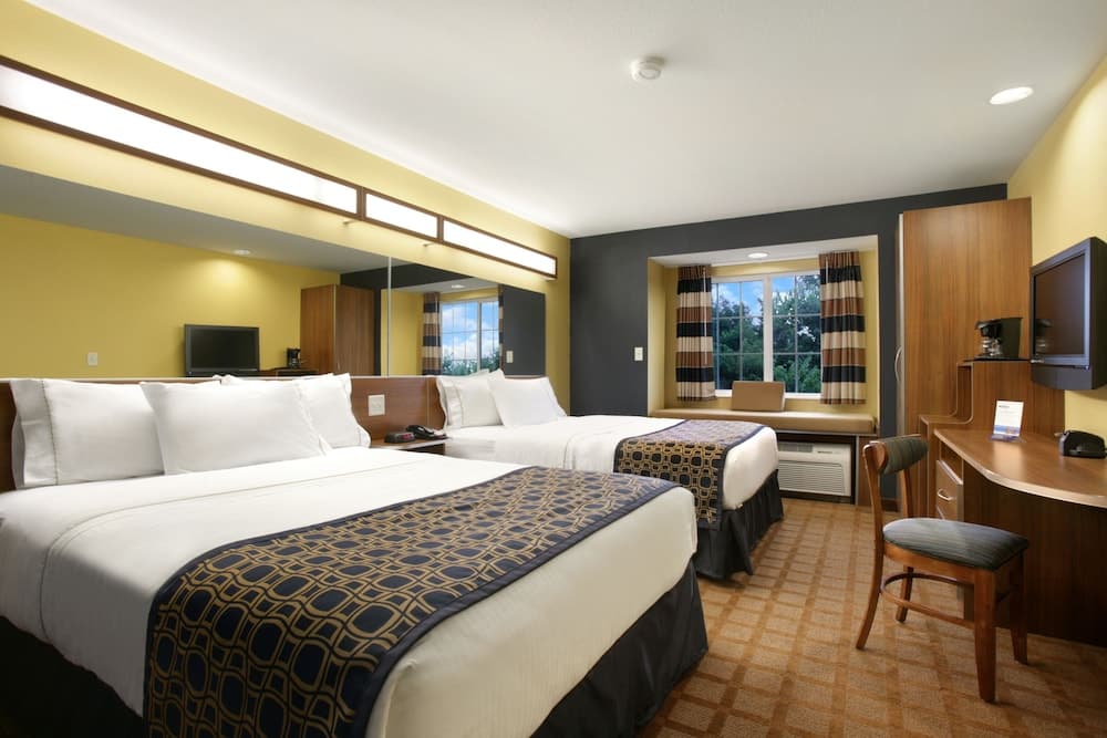 Microtel Inn & Suites by Wyndham Kearney