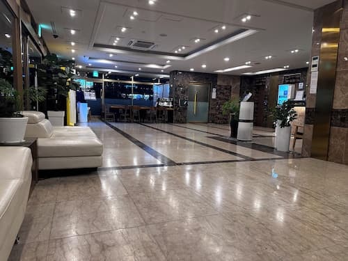 Hotel June