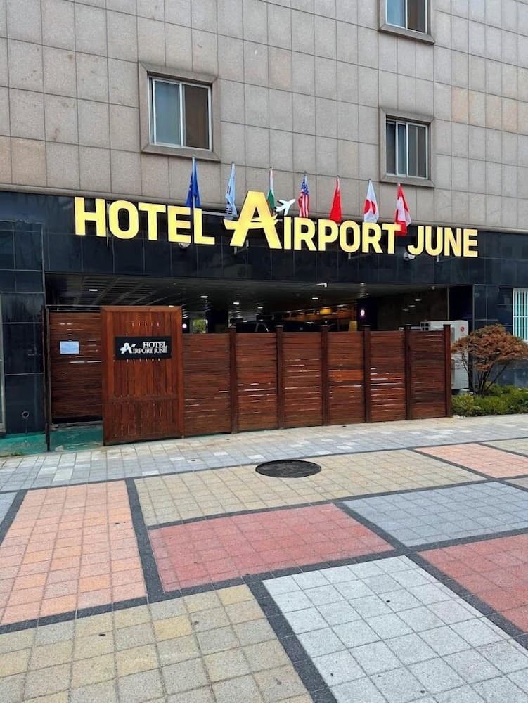 Tourist Hotel June