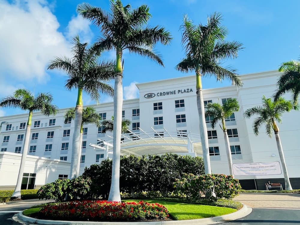 Crowne Plaza Ft. Myers Gulf Coast by IHG