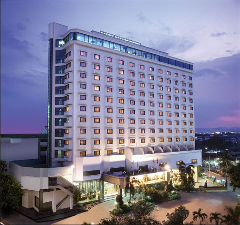 Lanna Palace 2004 Hotel