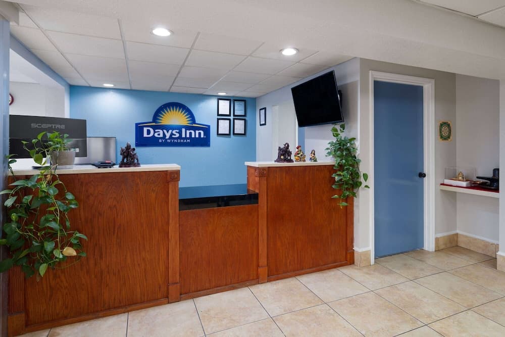 Days Inn by Wyndham Montgomery I-85