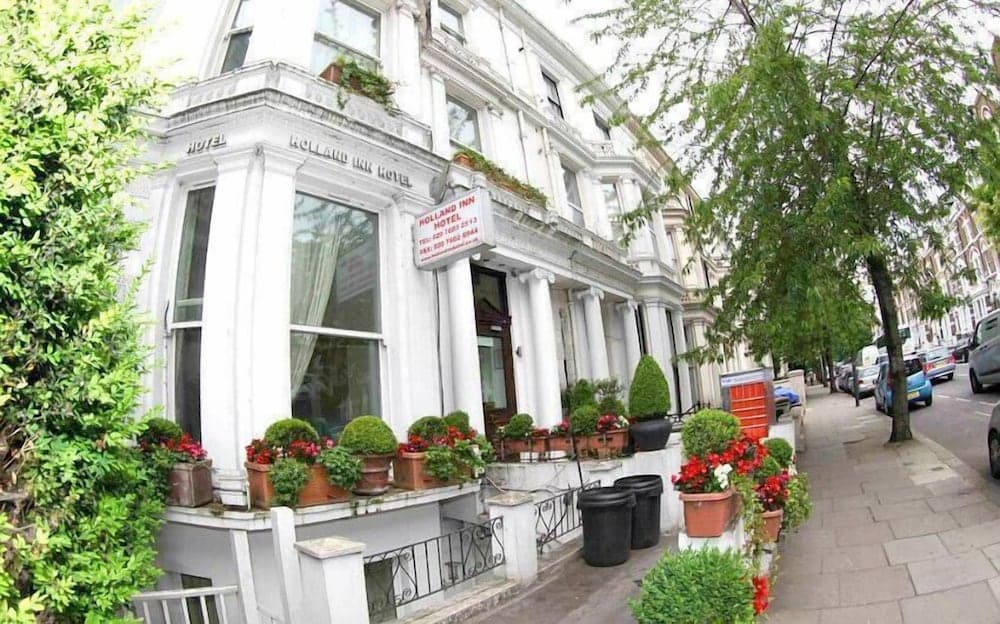 Holland Inn Hotel