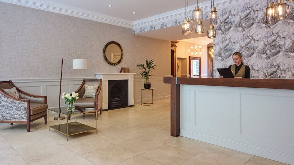 Lobi dinlenme salonu