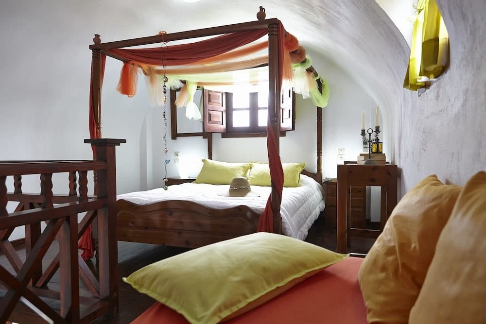 Anna Traditional Apartments