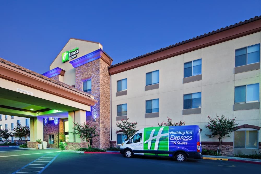 Holiday Inn Express & Suites Clovis-Fresno Area by IHG