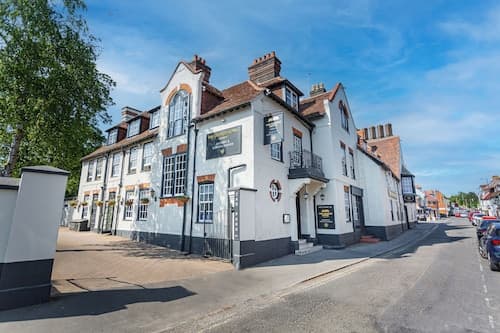 The George Hotel, Amesbury, Wiltshire