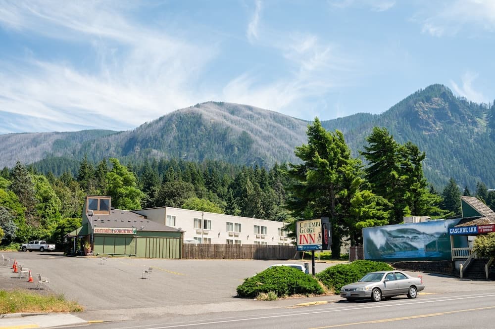 Columbia Gorge Inn