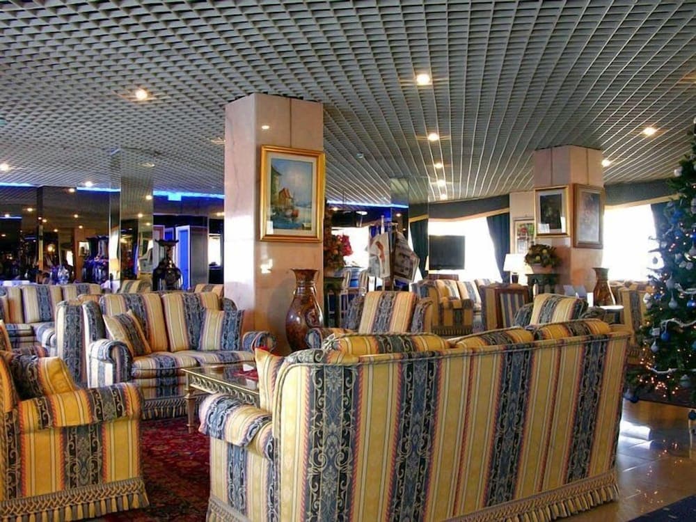 Lobi dinlenme salonu