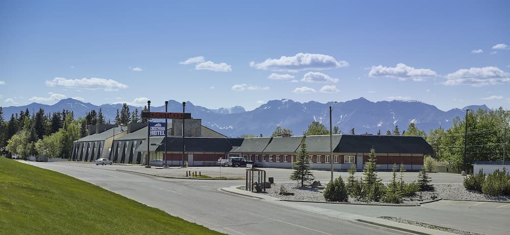 The Crestwood Hotel