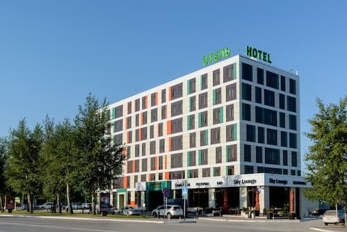 SkyPort Hotel