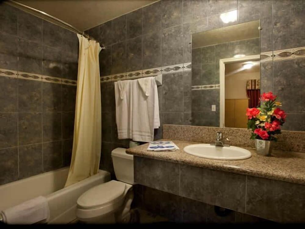 Palace Inn Oxnard