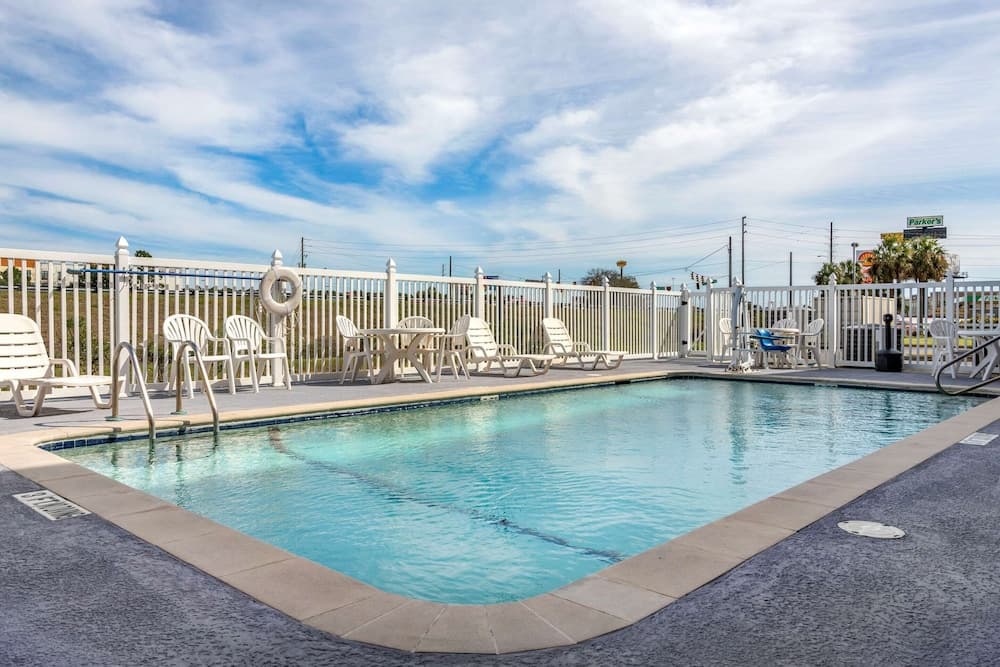 Sleep Inn And Suites Brunswick