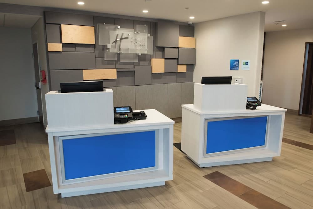 Holiday Inn Express Hotel & Suites East Lansing by IHG