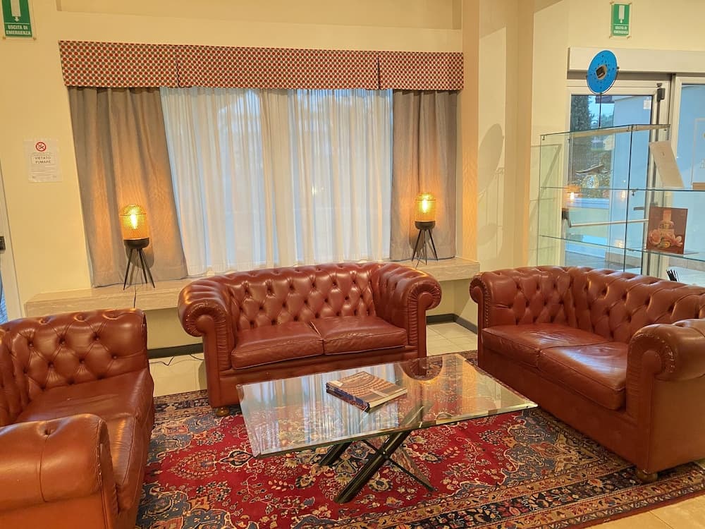 Lobi dinlenme salonu