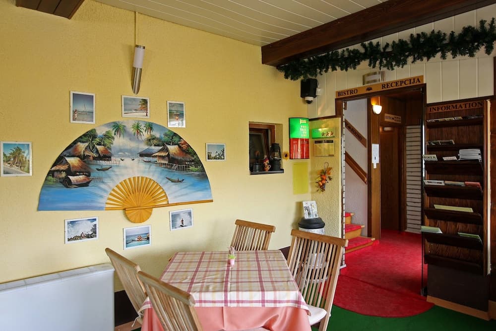 Lobi dinlenme salonu