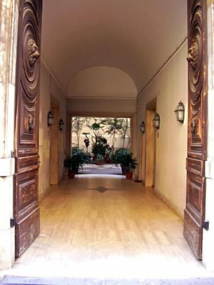 Aelius B&B by Roma Inn