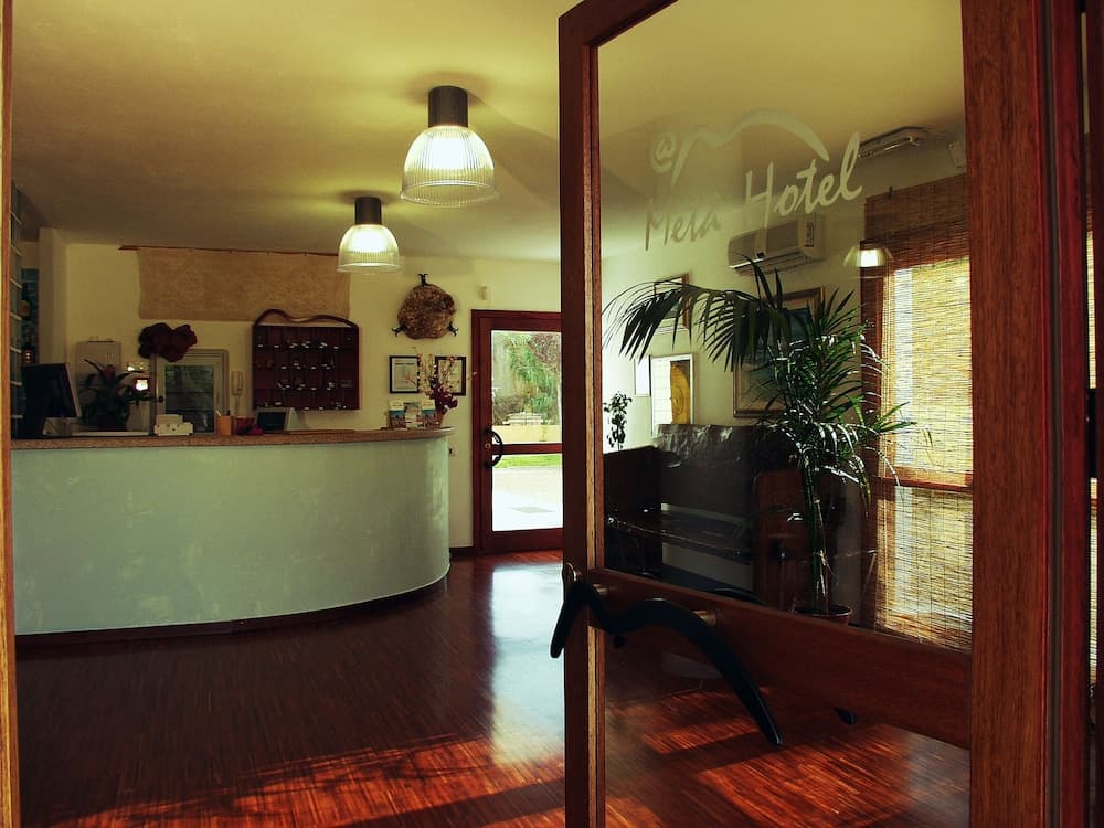 Lobi dinlenme salonu