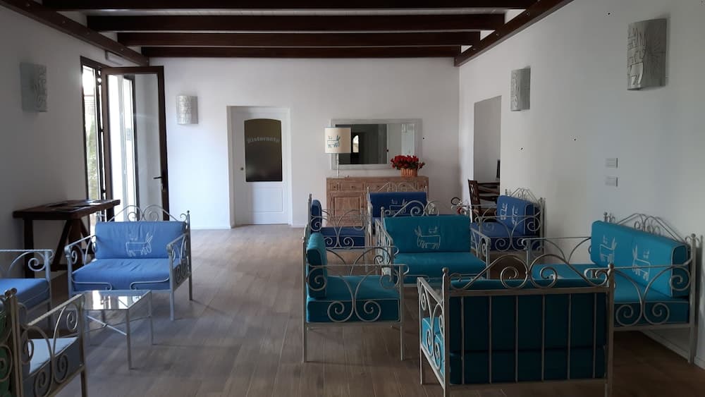 Lobi oturma alanı