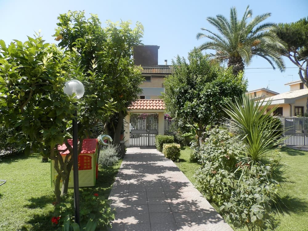 B&B Luana Inn Airport