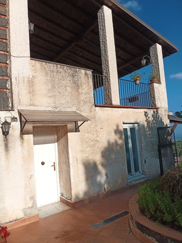 Konaklama yerinin ön cephesi