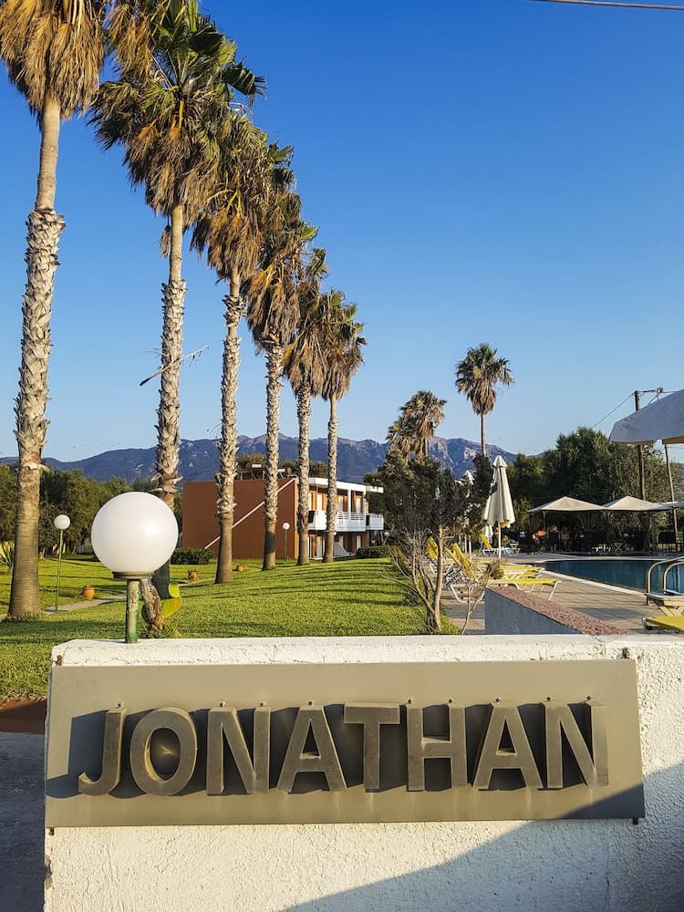 Jonathan Studio Apartments