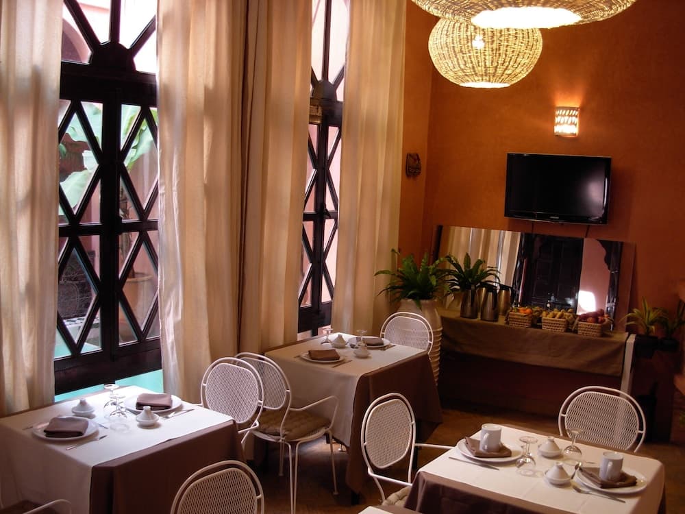 Riad Aderbaz
