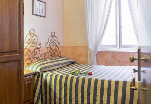 Hotel Monica
