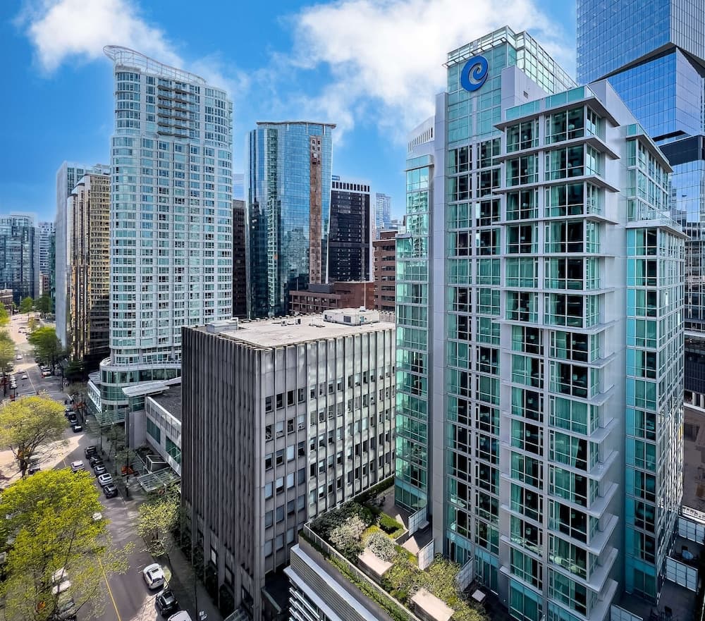Coast Coal Harbour Vancouver Hotel by APA