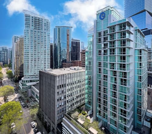 Coast Coal Harbour Vancouver Hotel by APA