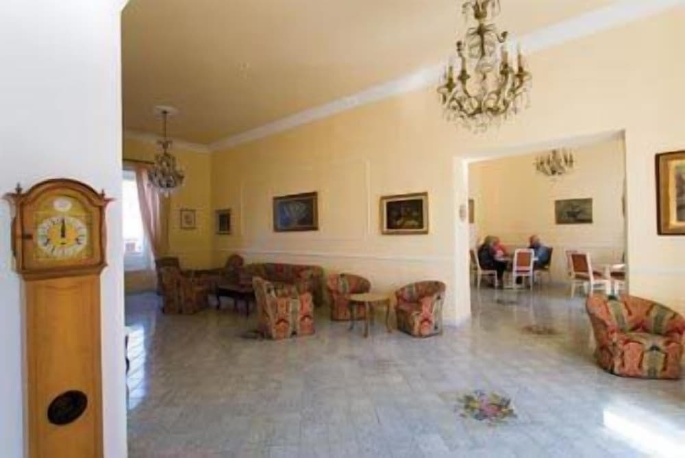 Lobi dinlenme salonu