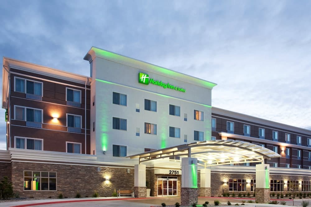 Holiday Inn and Suites Grand Junction by IHG