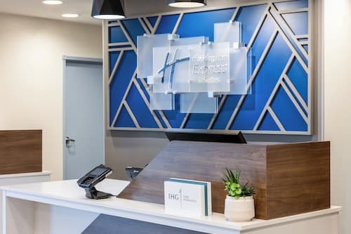 Holiday Inn Express & Suites Dewitt (Syracuse) by IHG