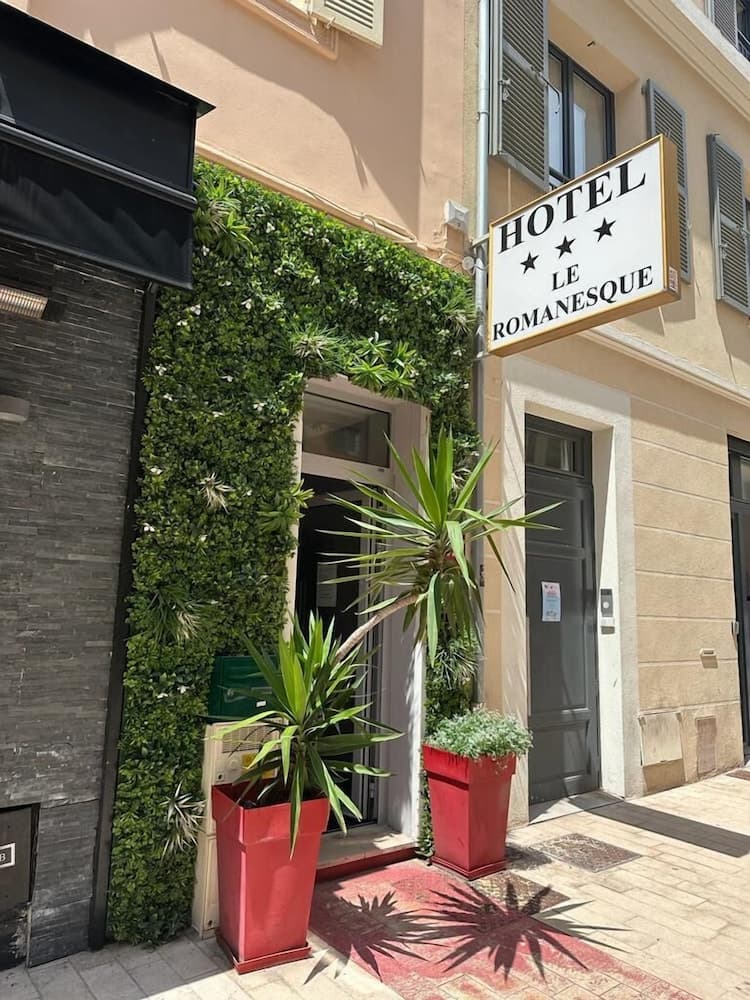 Hôtel le Romanesque