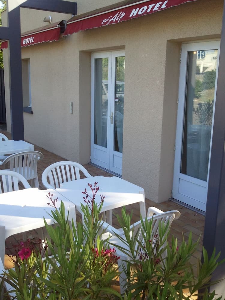 Açık havada yemek servisi