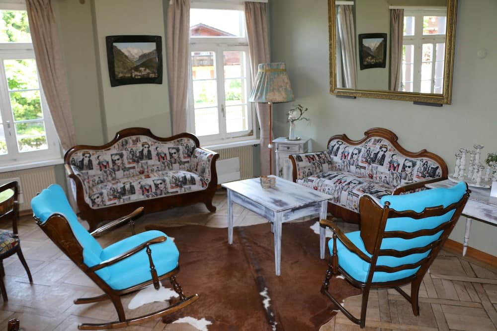 Lobi dinlenme salonu