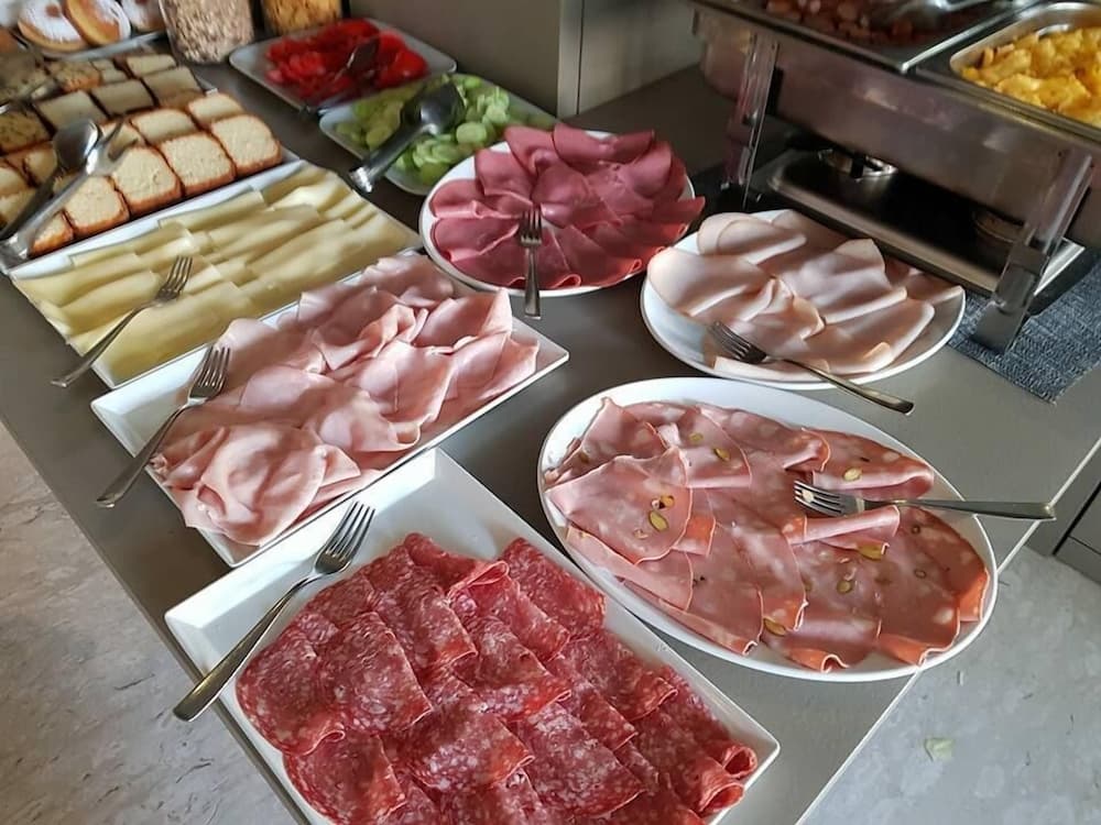 Açık büfe kahvaltı