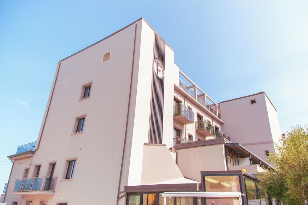 Ferretti Beach Hotel