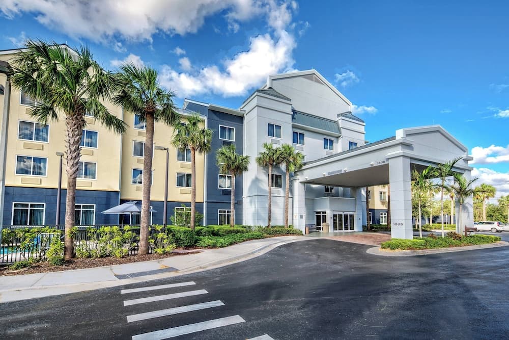 Fairfield Inn & Suites by Marriott Naples