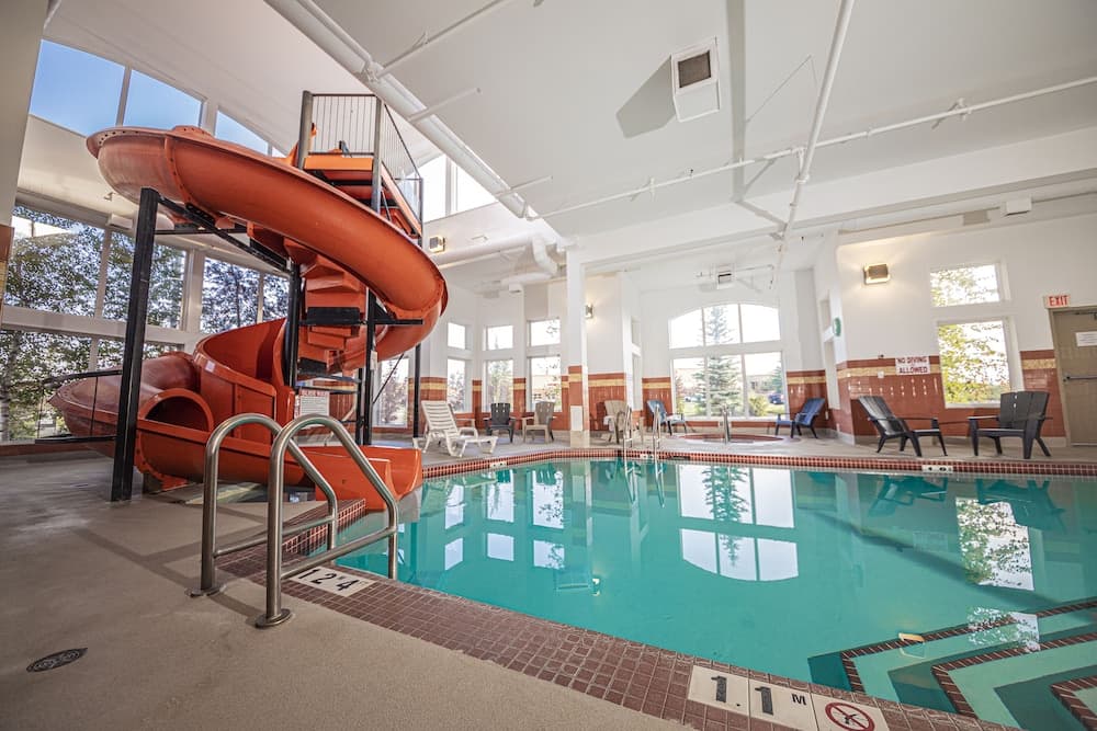 Service Plus Inns and Suites Calgary