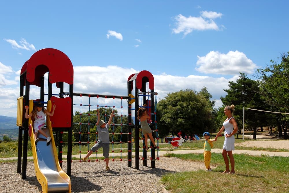 Çocuklar için oyun alanı - dış mekân