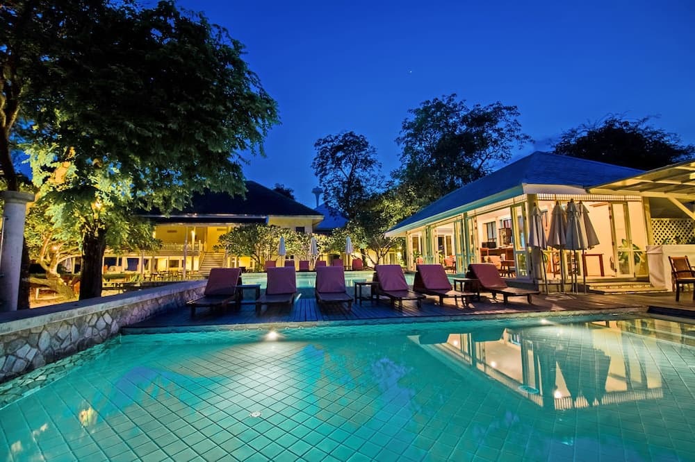 Baan Bayan Beach Hotel